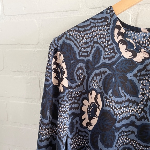 Ted Baker Women’s Blouse Satin Paisley Floral print Boho Key hole Navy Pink L - Picture 12 of 14